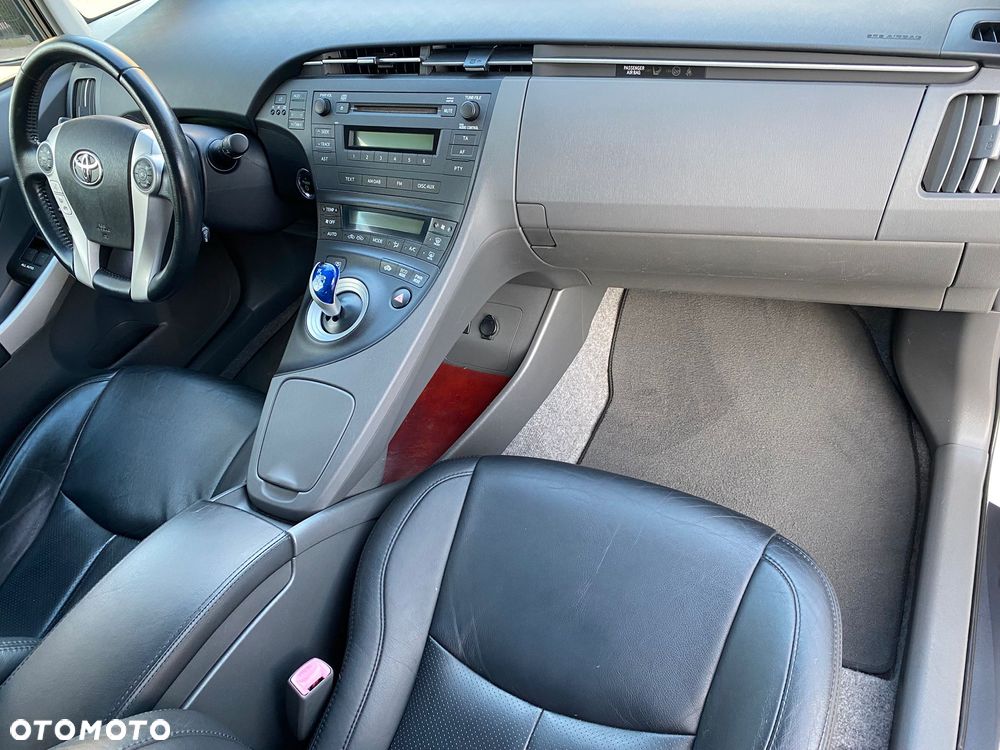 Toyota Prius (Hybrid) Comfort - 19