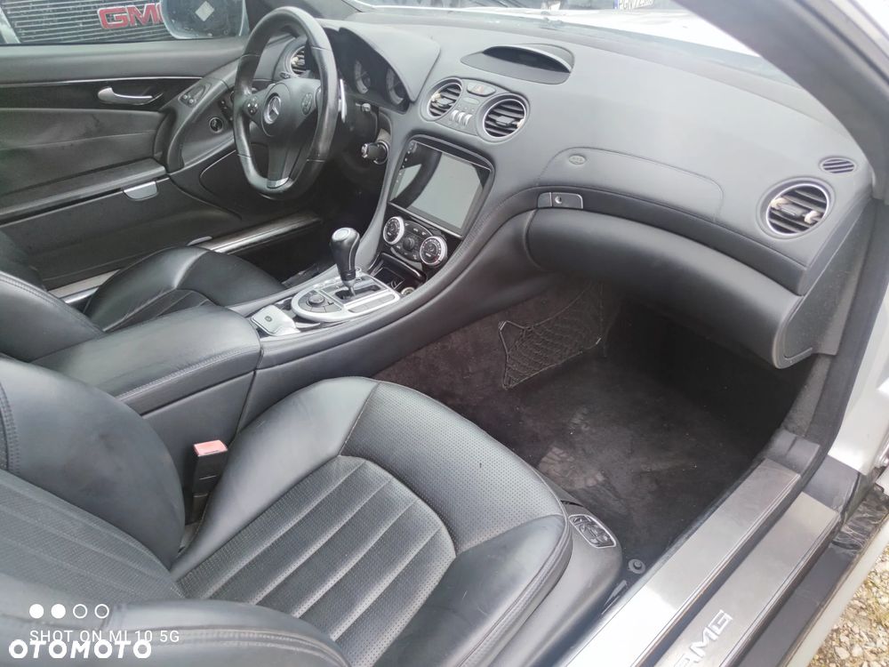 Mercedes-Benz SL 63 AMG SPEEDSHIFT MCT - 11