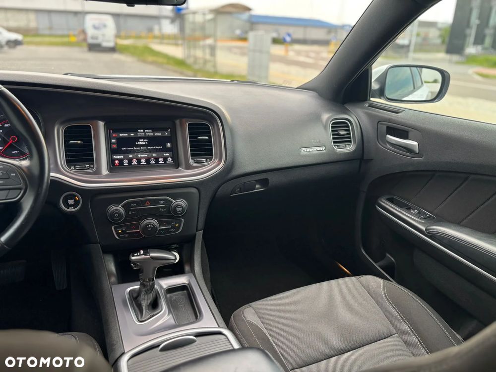 Dodge Charger 3.6 GT - 26