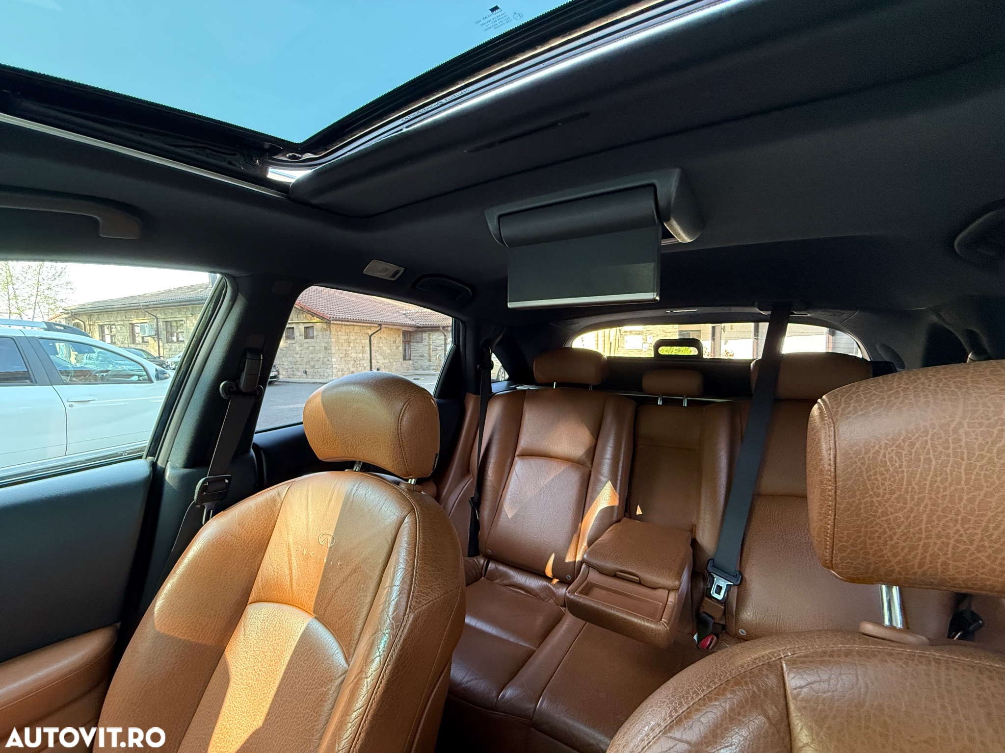 Infiniti FX 45 - 10
