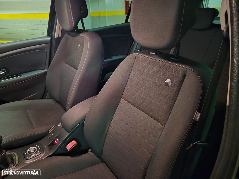 Renault Mégane Sport Tourer 1.5 dCi Limited SS - 26