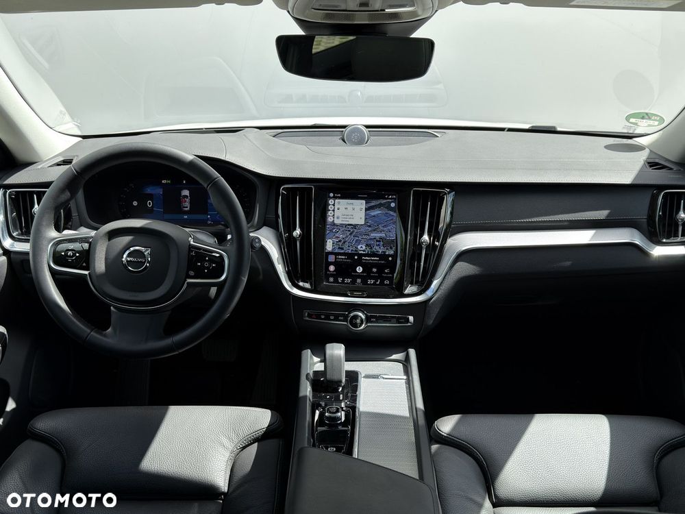 Volvo V60 Cross Country - 16