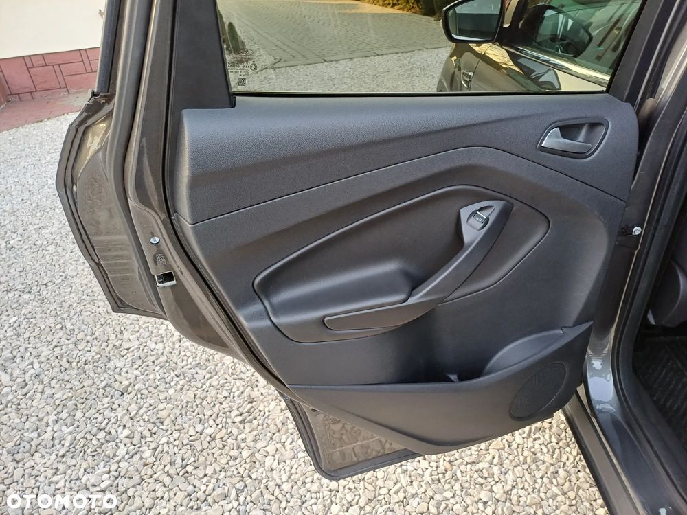 Ford Kuga 2.0 TDCi 2x4 Vignale - 23