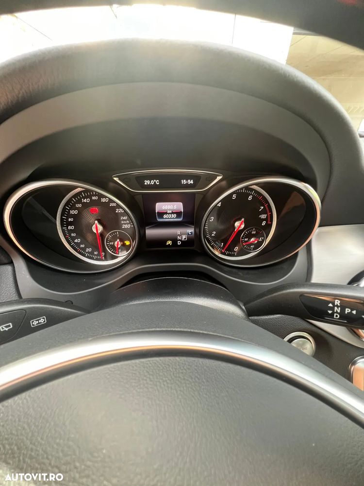 Mercedes-Benz GLA 250 4Matic 7G-DCT AMG Line - 12