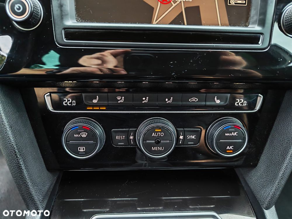 Volkswagen Passat - 28