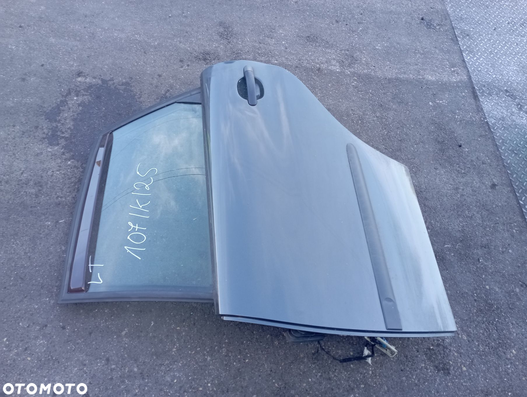 DRZWI LEWY TYŁ

 SEAT
 IBIZA III LIFT LS7Z - 4