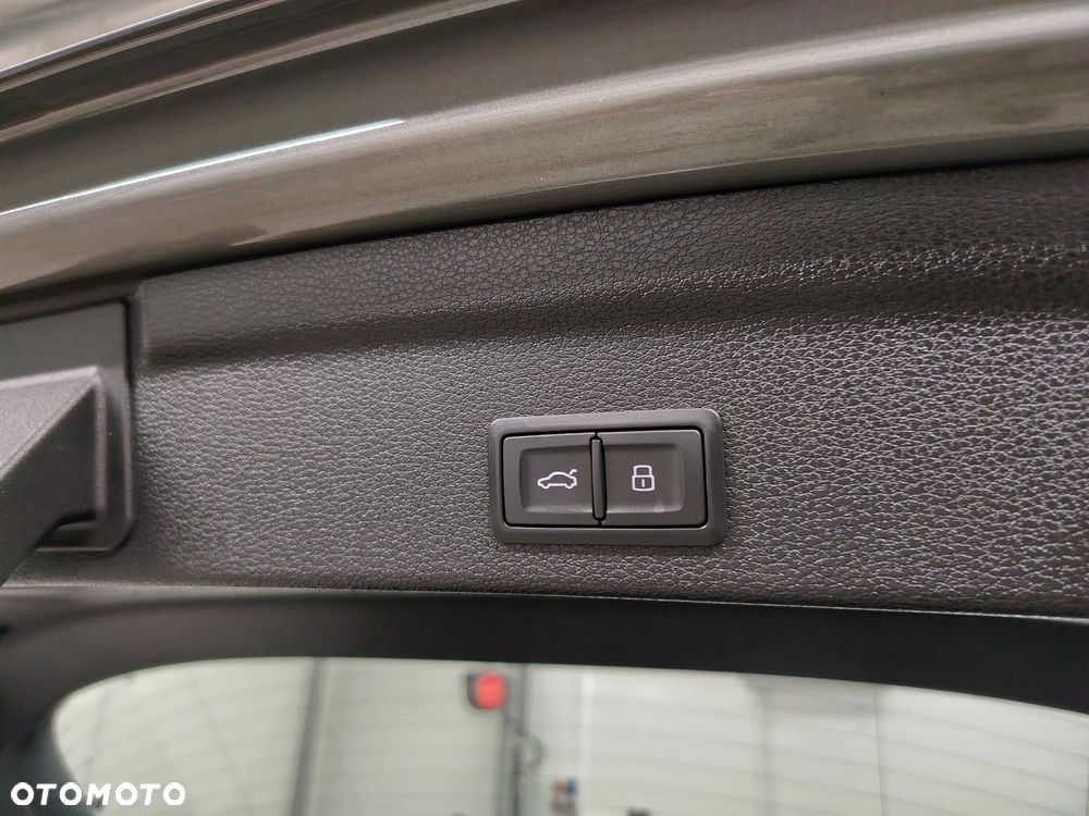 Audi Q3 Sportback 40 TDI quattro S line - 28