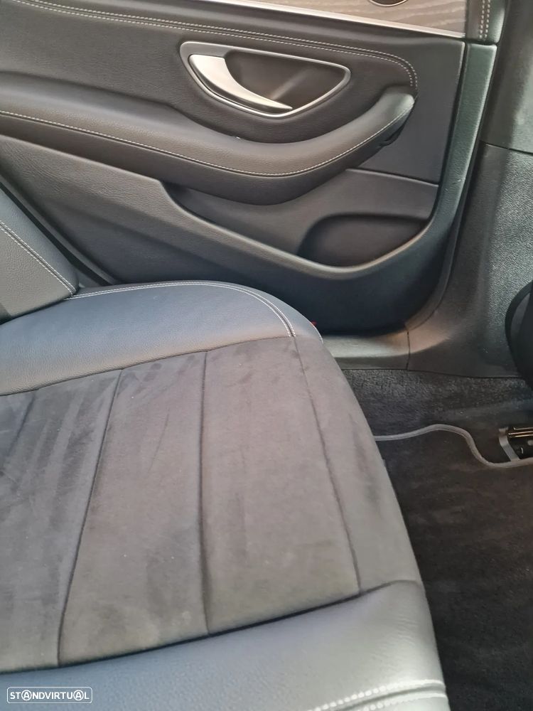 Mercedes-Benz E 300 de 4Matic T 9G-TRONIC AMG Line - 32