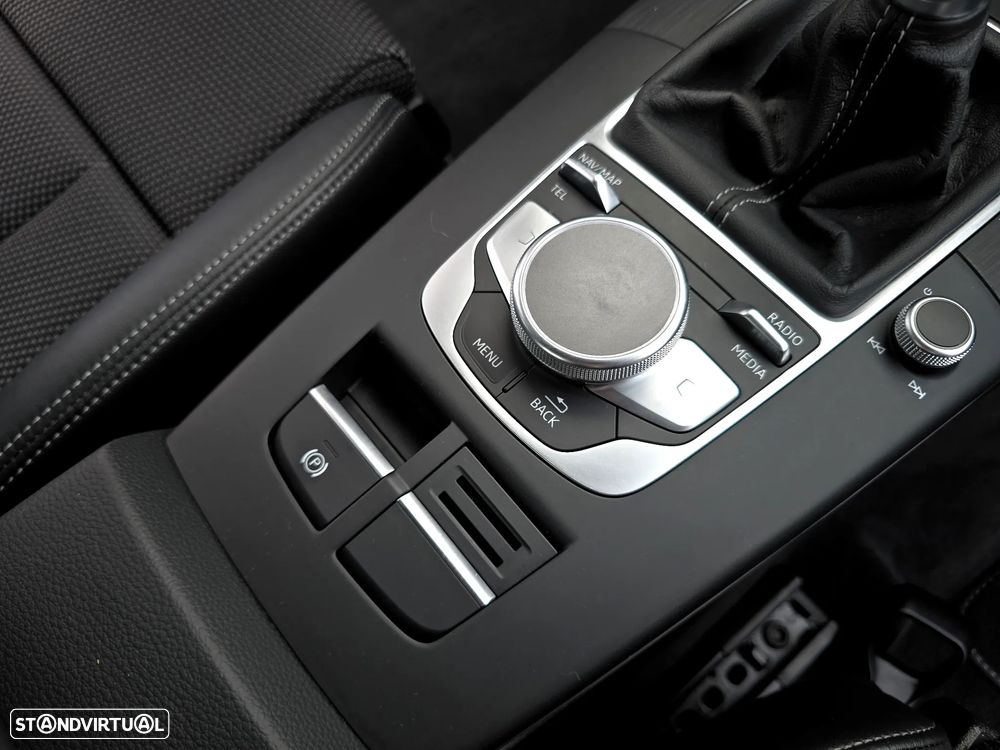 Audi A3 Limousine 1.6 TDI S-line - 26