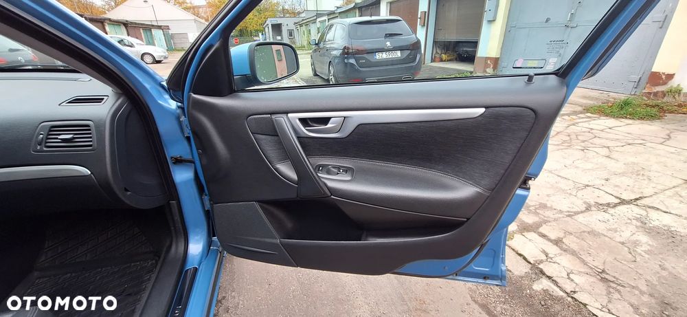 Volvo V70 2.5 T Momentum - 20