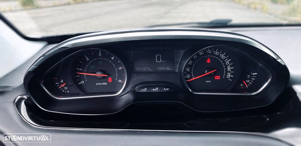 Peugeot 208 1.4 HDi Active - 9