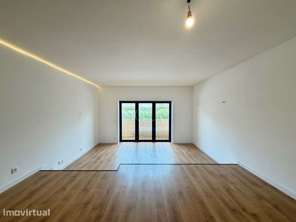 T2 Duplex na 1ª linha Praia da Madalena - Grande imagem: 3/29