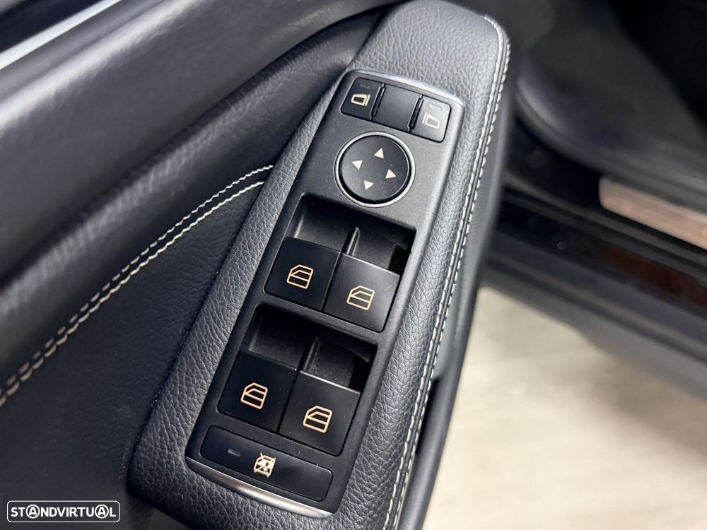 Mercedes-Benz GLA 180 Urban - 17