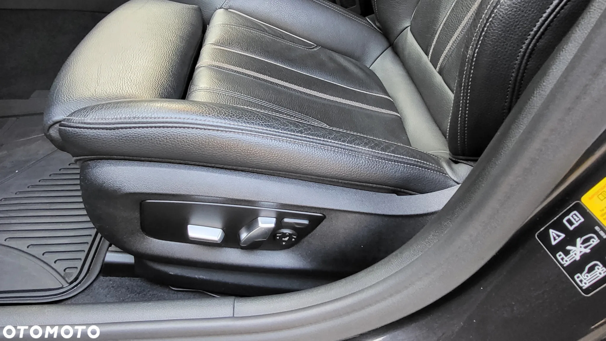 BMW Seria 5 530i xDrive - 23