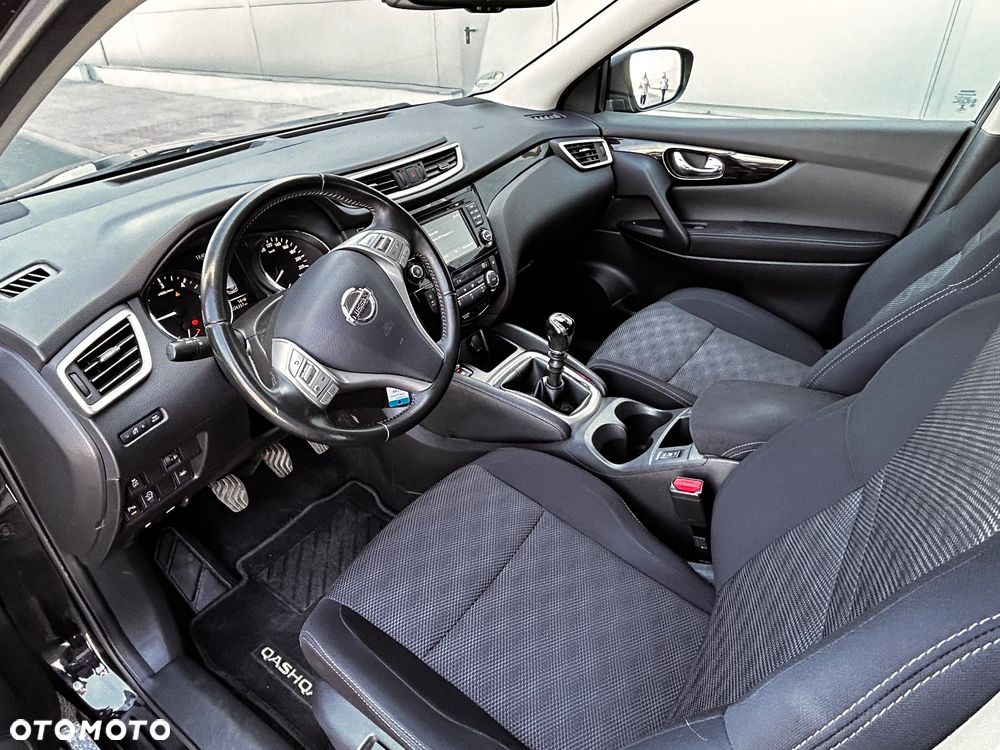 Nissan Qashqai 1.5 dCi N-Connecta - 24