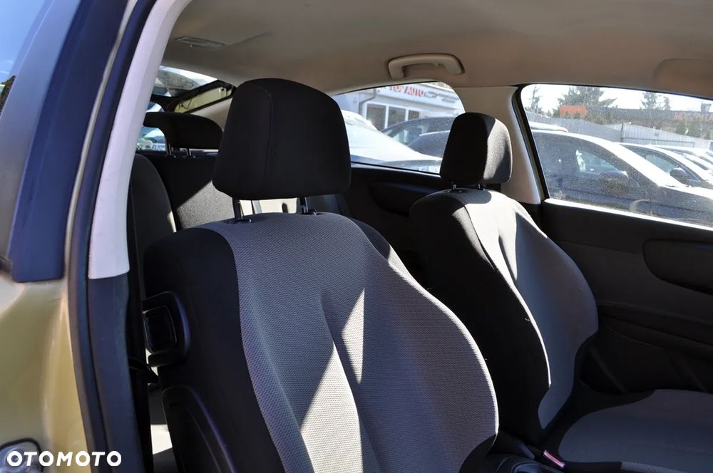 Citroën C4 1.6 HDi Impress - 32