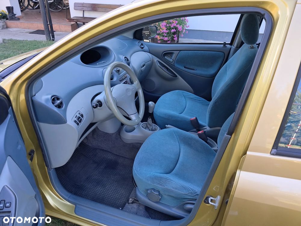 Toyota Yaris - 9