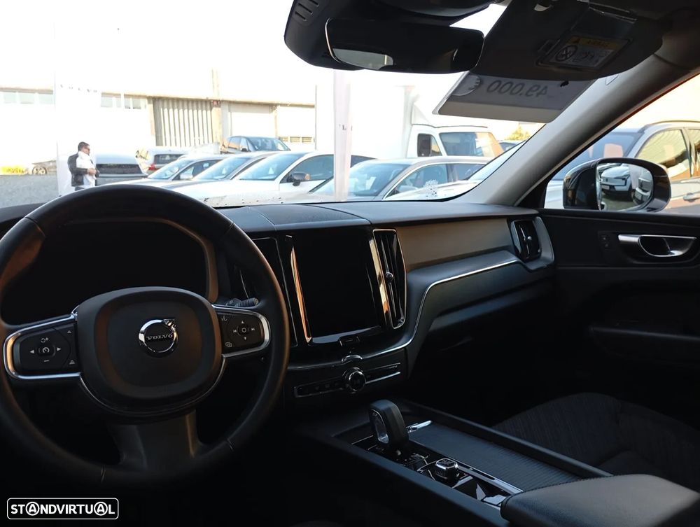 Volvo XC 60 2.0 B4 Core - 2