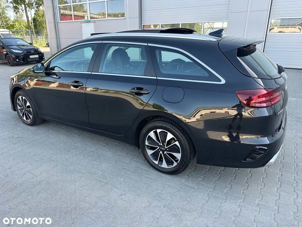 Kia Ceed - 12