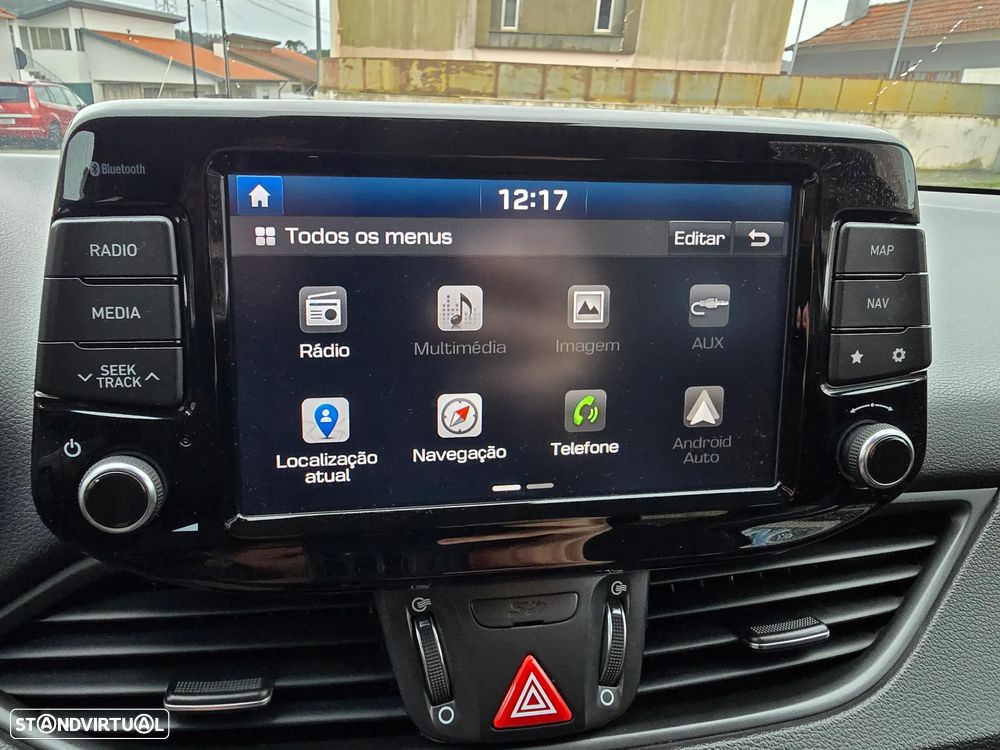 Hyundai i30 1.6 CRDI Comfort+Navi - 19