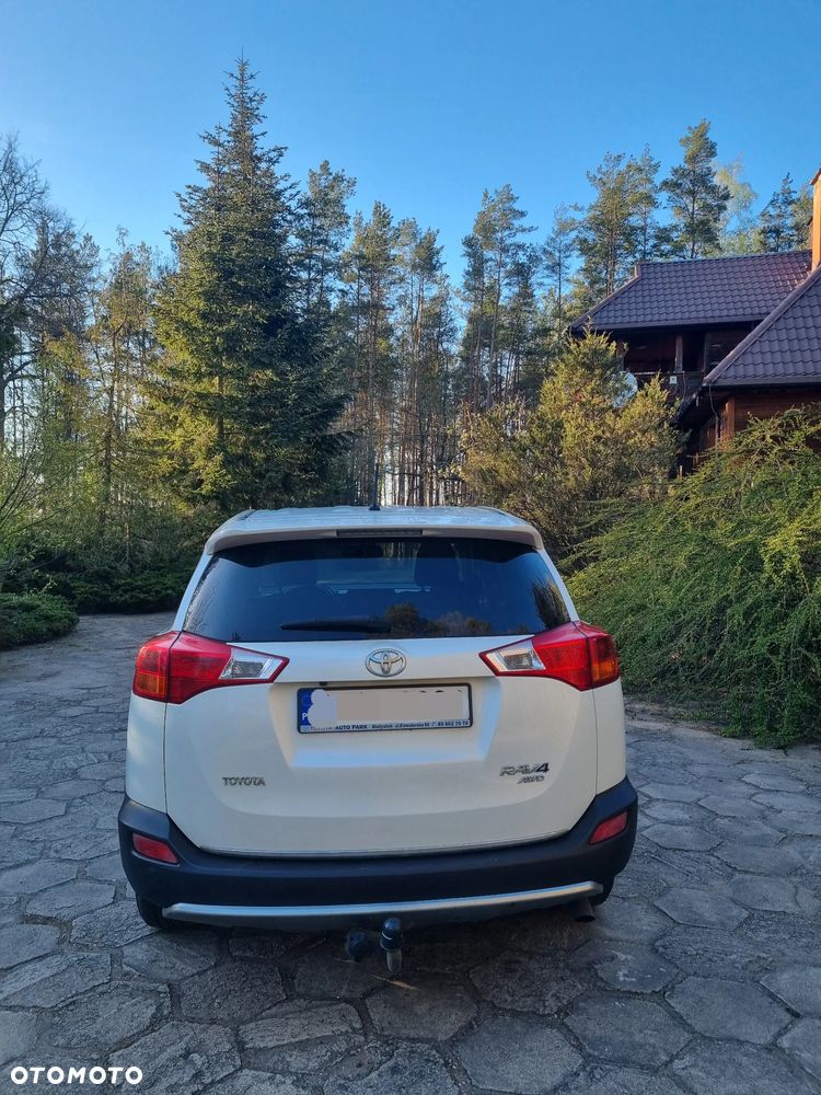 Toyota RAV4 2.2 D-CAT Premium - 6