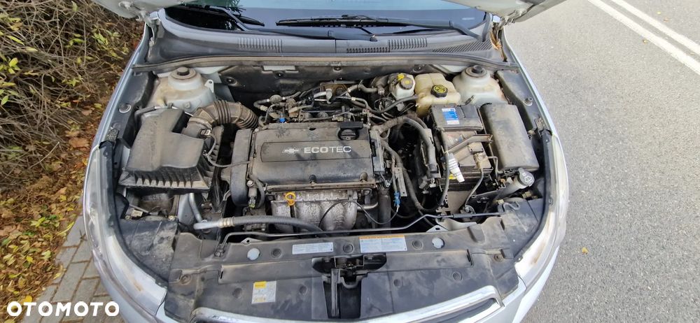 Chevrolet Cruze 1.6 LS - 6