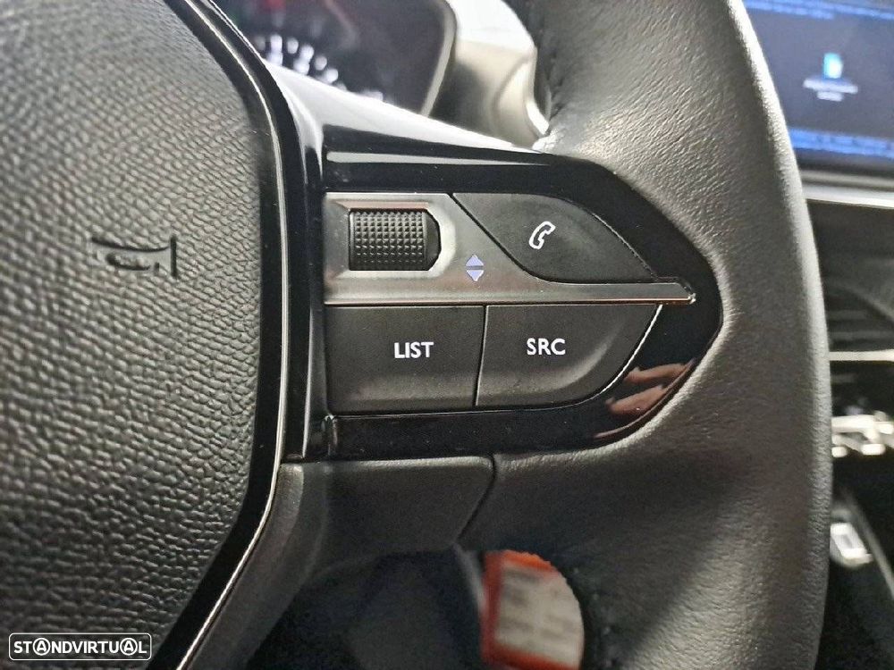 Peugeot 2008 1.2 PureTech Style - 17