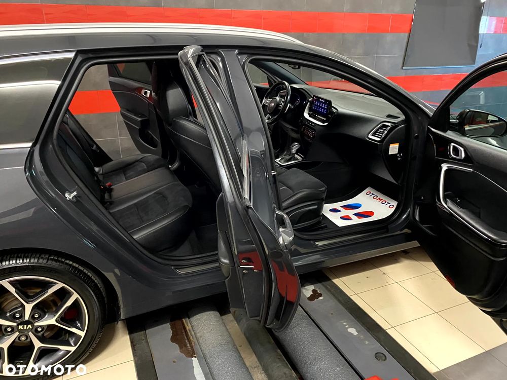 Kia Ceed 1.5 T-GDI GT-Line DCT - 30