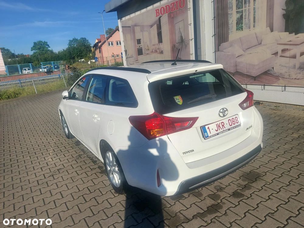 Toyota Auris 1.4 D-4D Design Edition - 23