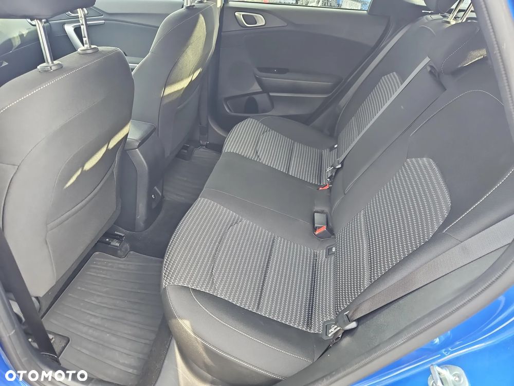 Kia Ceed 1.5 T-GDI M DCT - 22