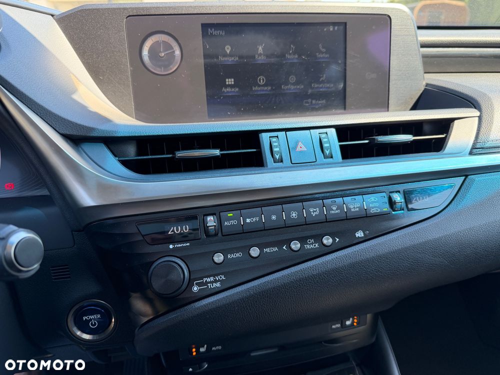 Lexus ES 300h Business Line - 27