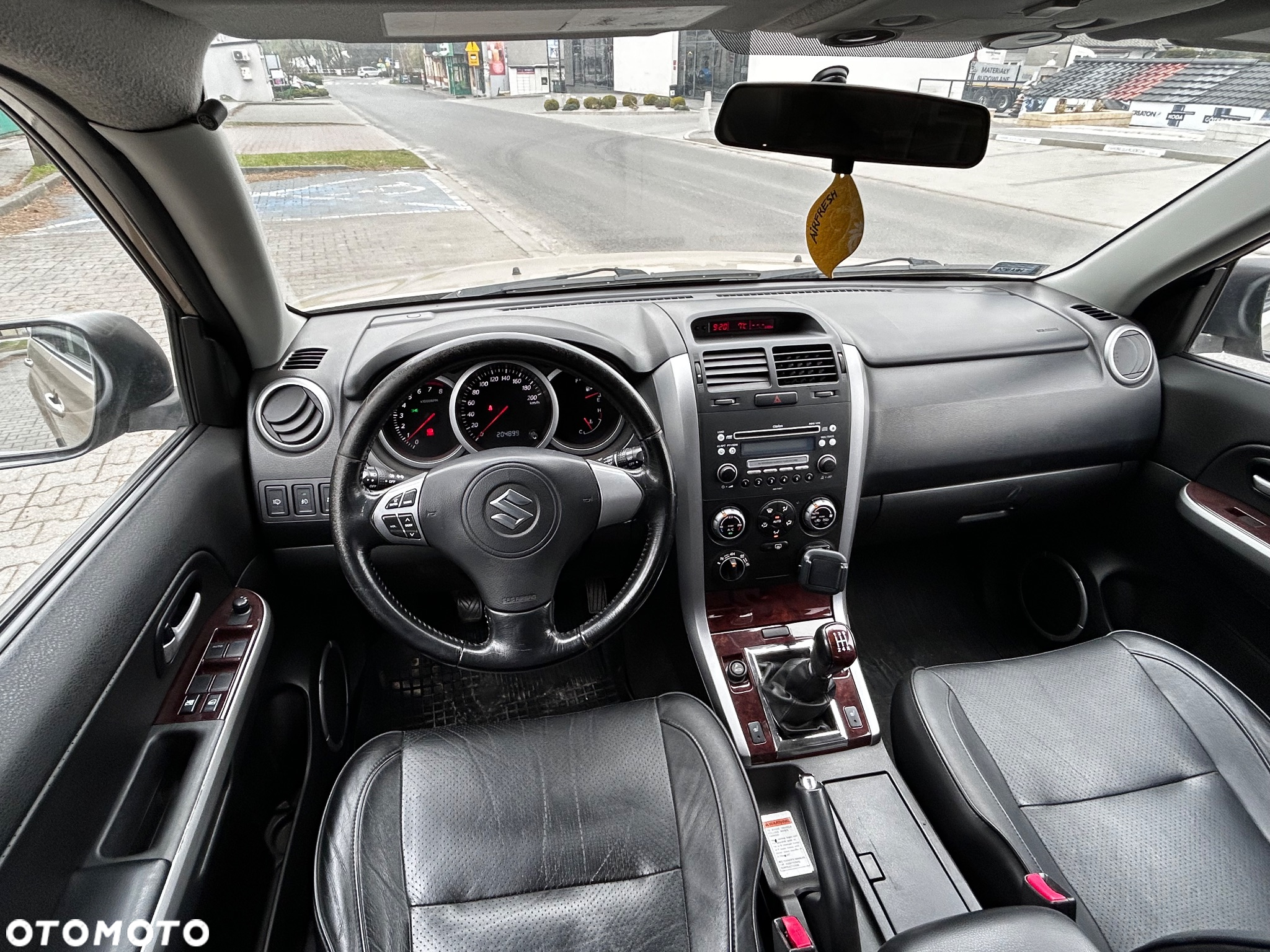 Suzuki Grand Vitara 2.0 - 9