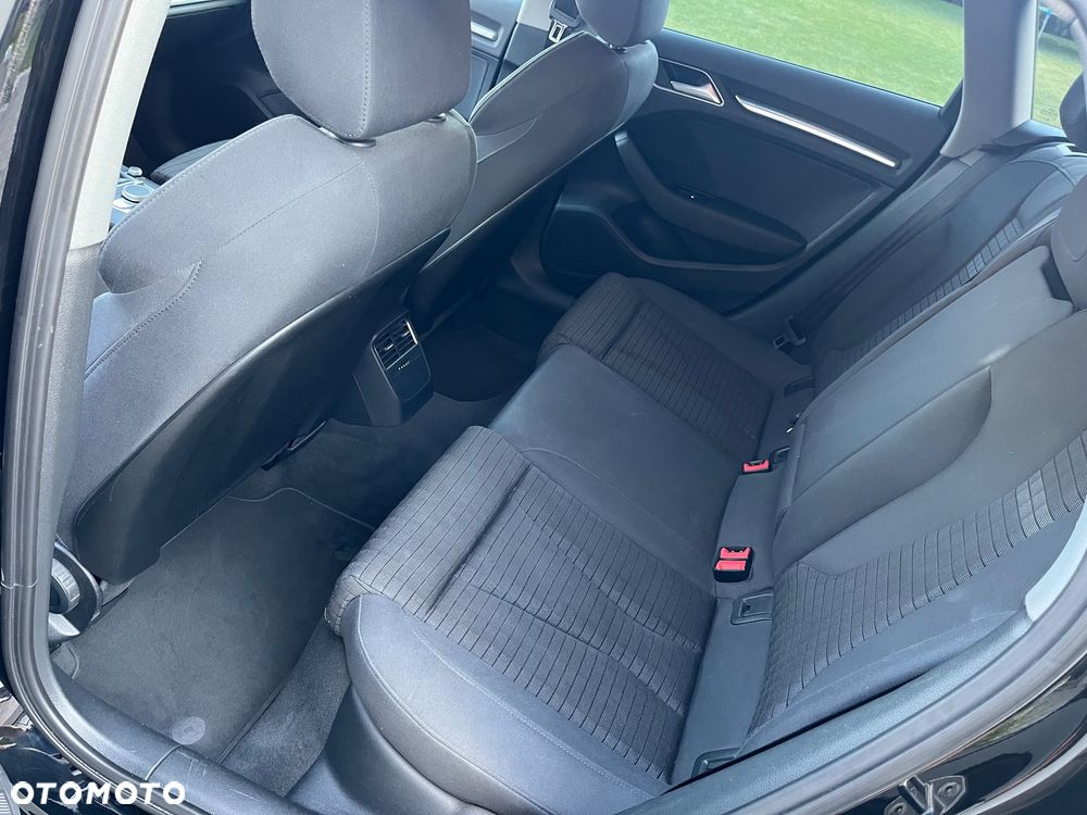 Audi A3 Sportback 1.6 TDI S tronic - 16