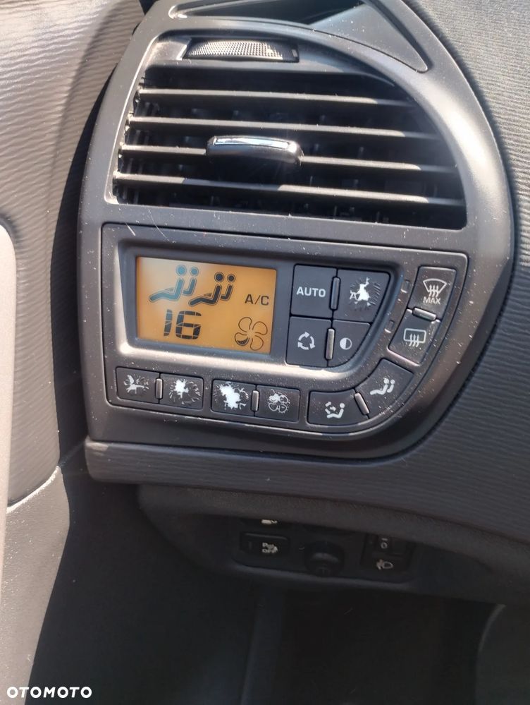 Citroën C4 Picasso - 6