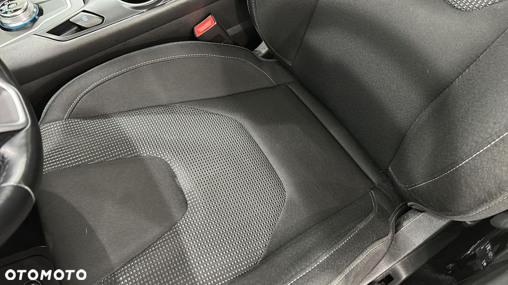 Ford Mondeo 2.0 EcoBlue Titanium - 18