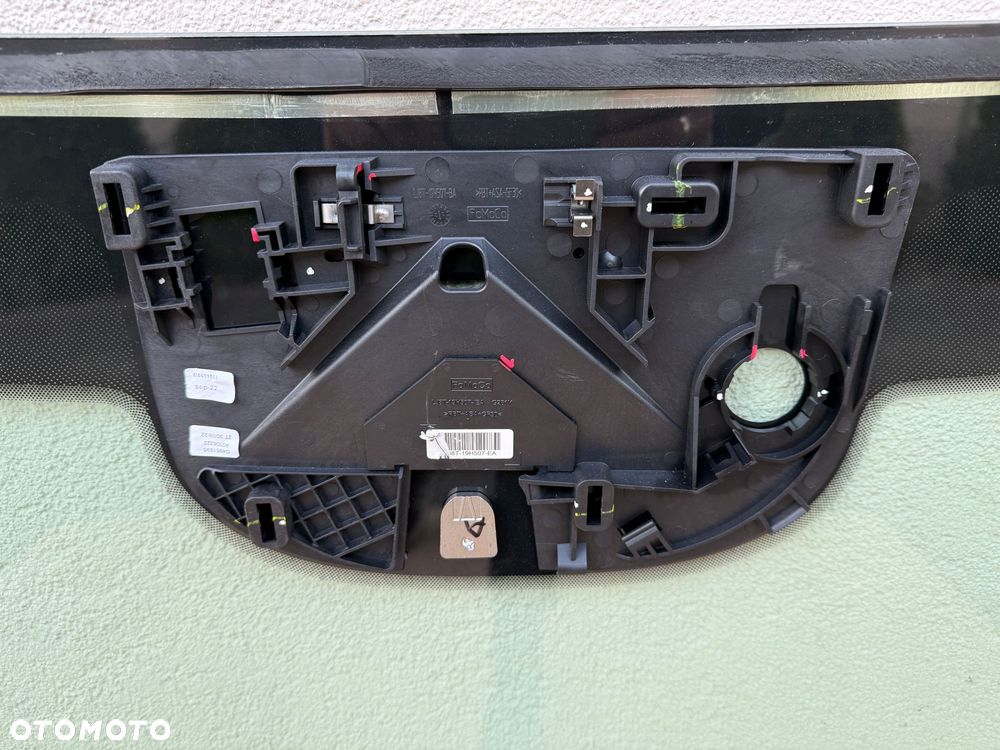 mustang mach-e 2020- szyba czolowa podgrzewana oryginal 2022 demontaz - 5