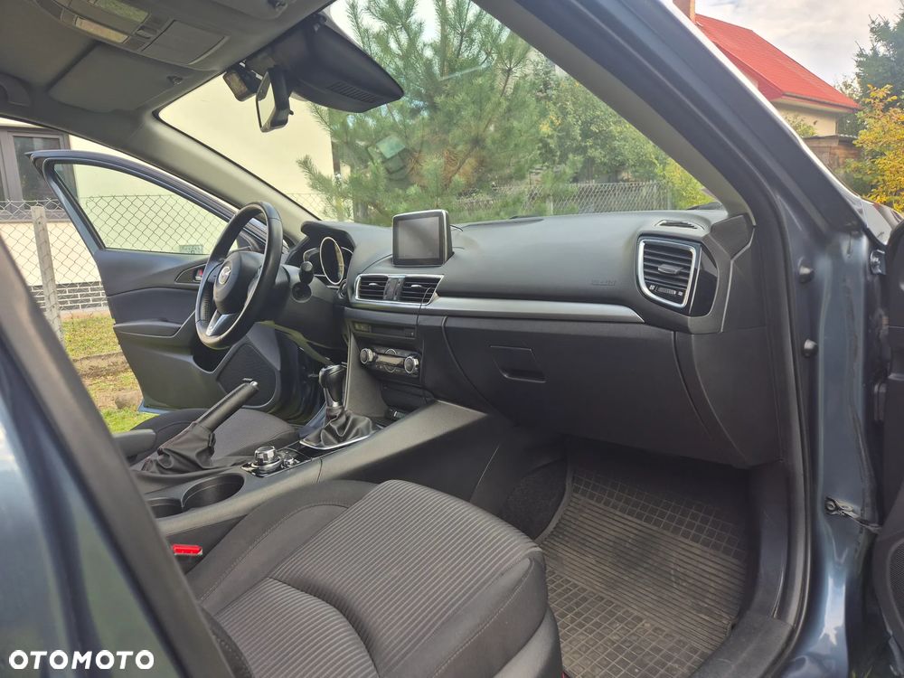 Mazda 3 - 5