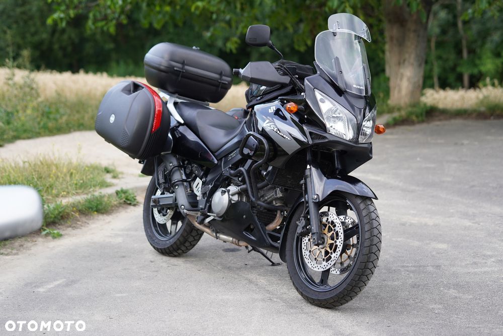 Suzuki V-STROM - 1
