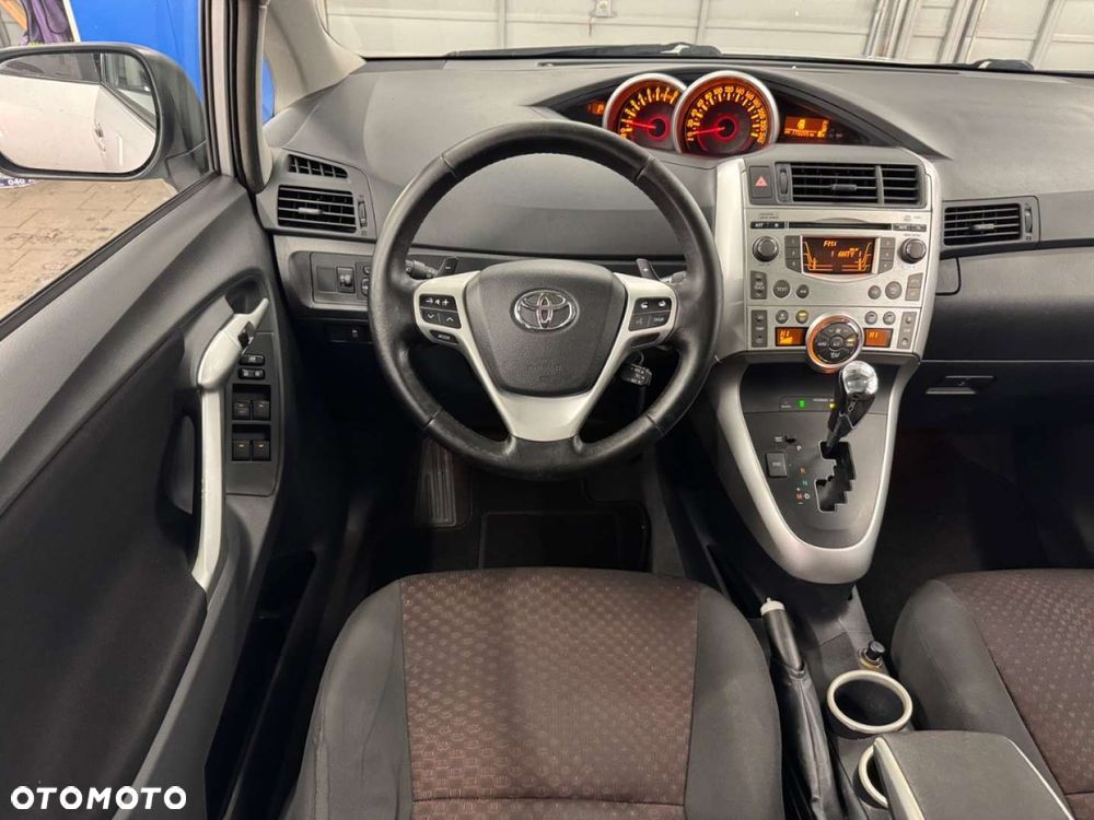 Toyota Verso - 23