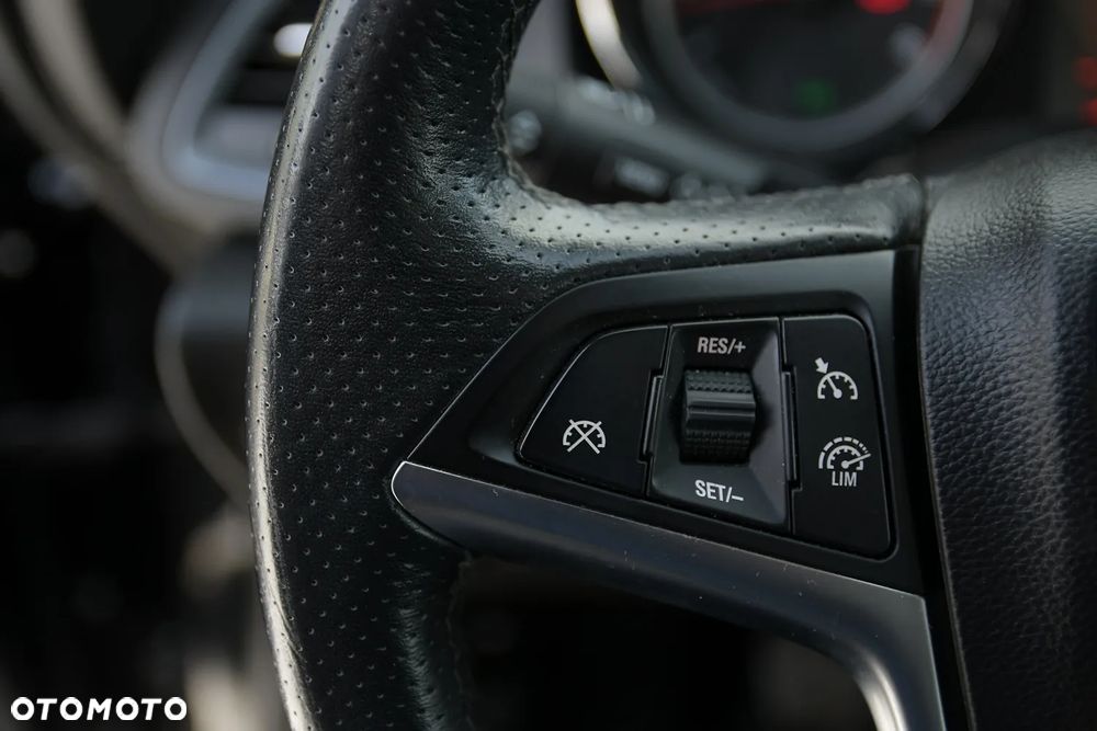 Opel Astra 1.6 Edition Sport - 26