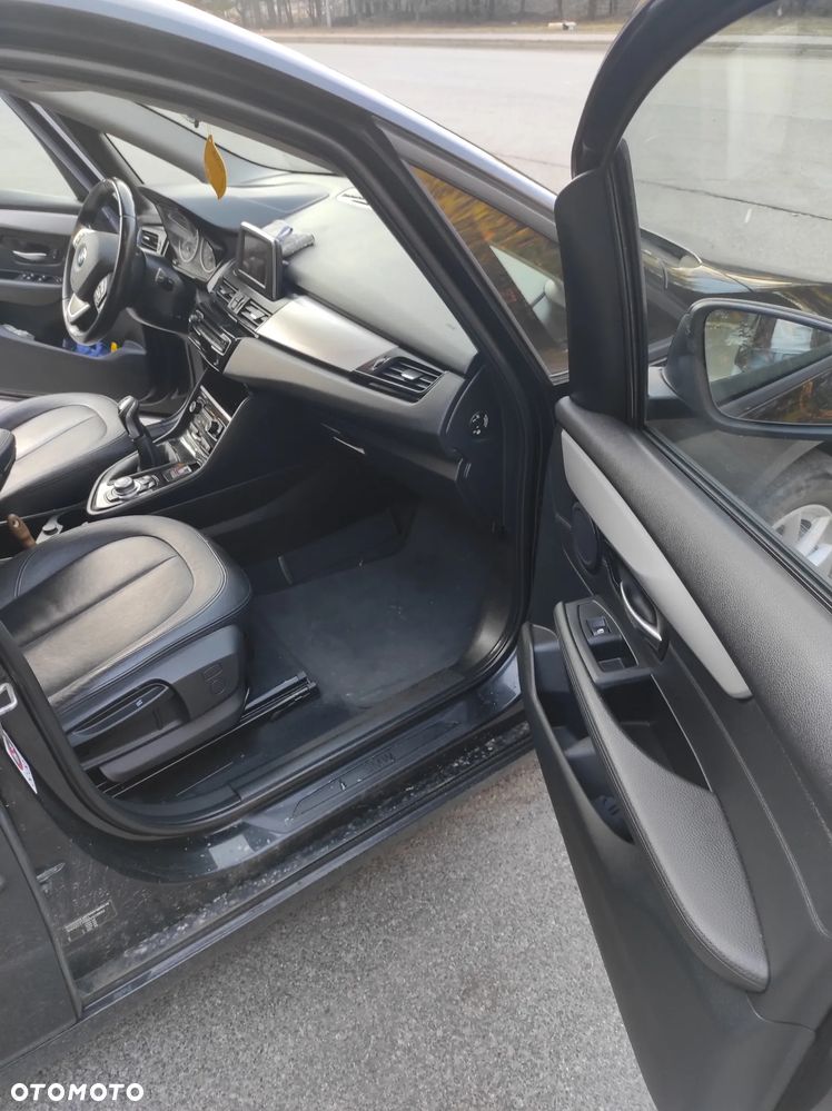 BMW Seria 2 218d - 29