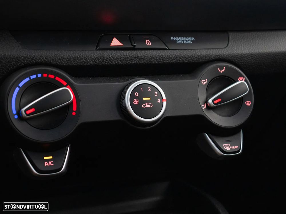 Kia Stonic 1.2 Dynamic - 22