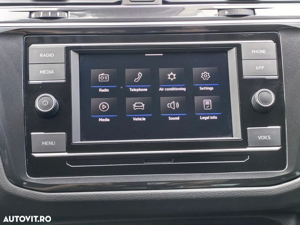 Volkswagen Tiguan - 30