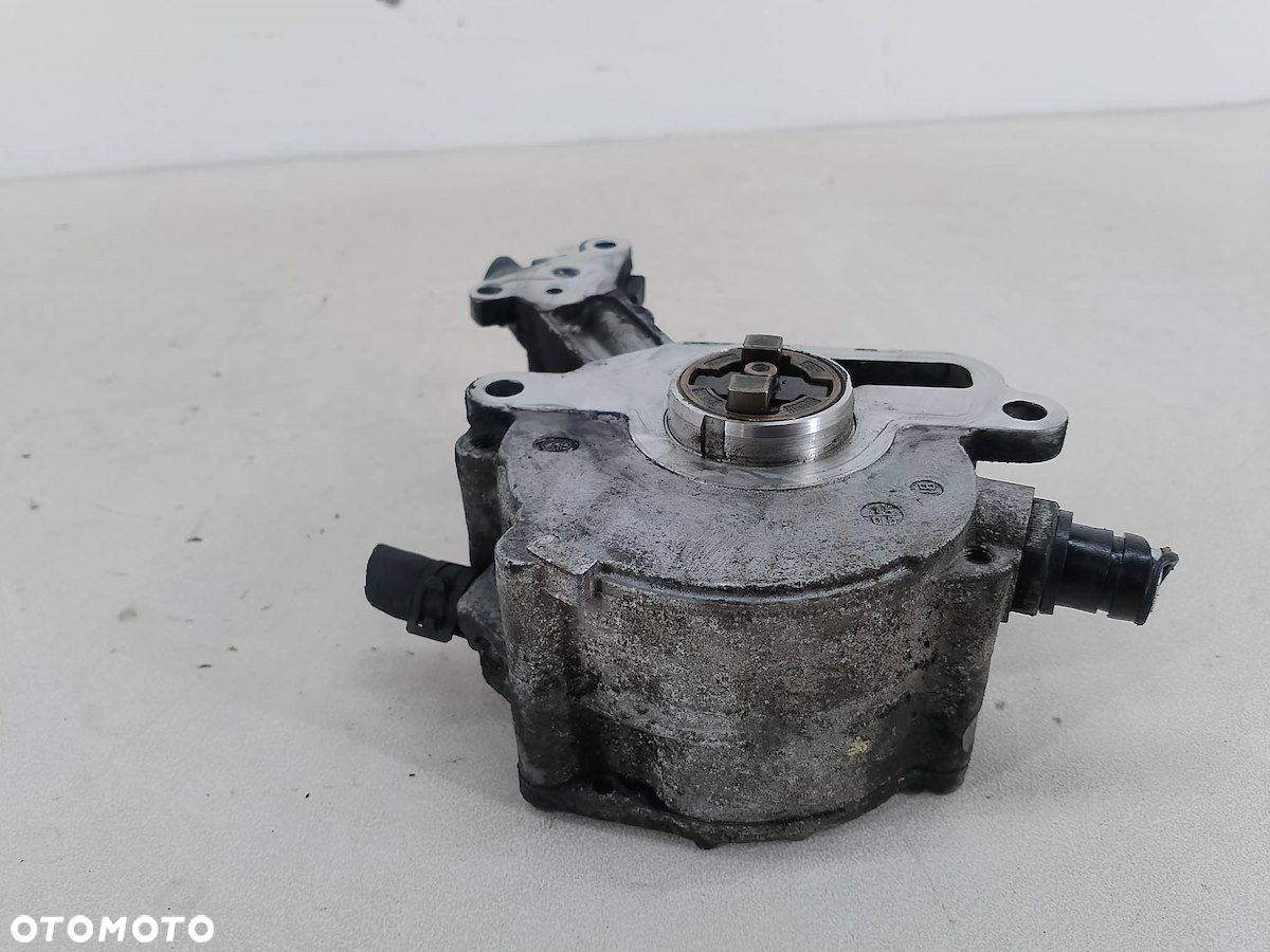 POMPA VACUM SKODA OCTAVIA II 038145209C 1.9 TDI - 4