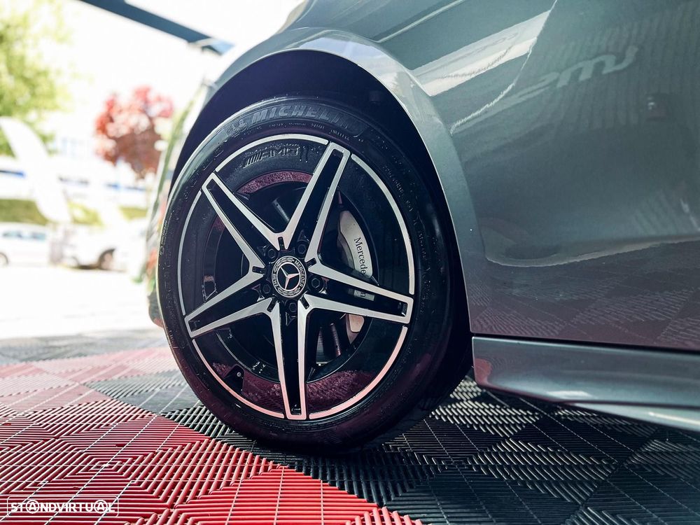 Mercedes-Benz C 300 e AMG Line - 13