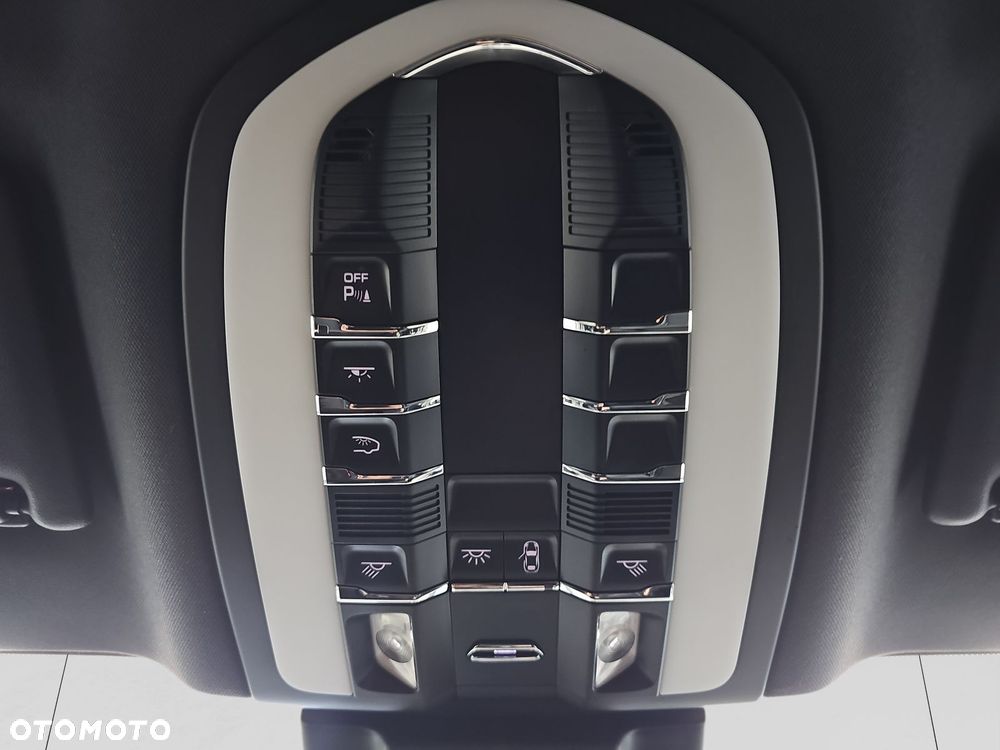 Porsche Macan Standard - 29