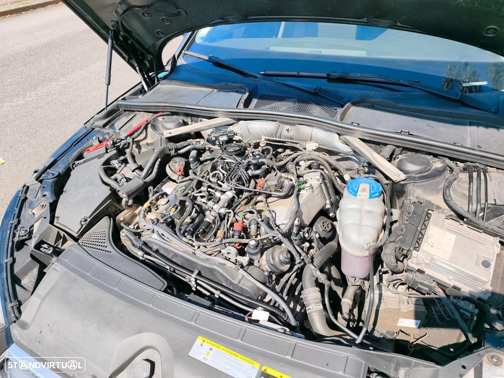 Audi A4 Avant 2.0 TDI Advance - 10