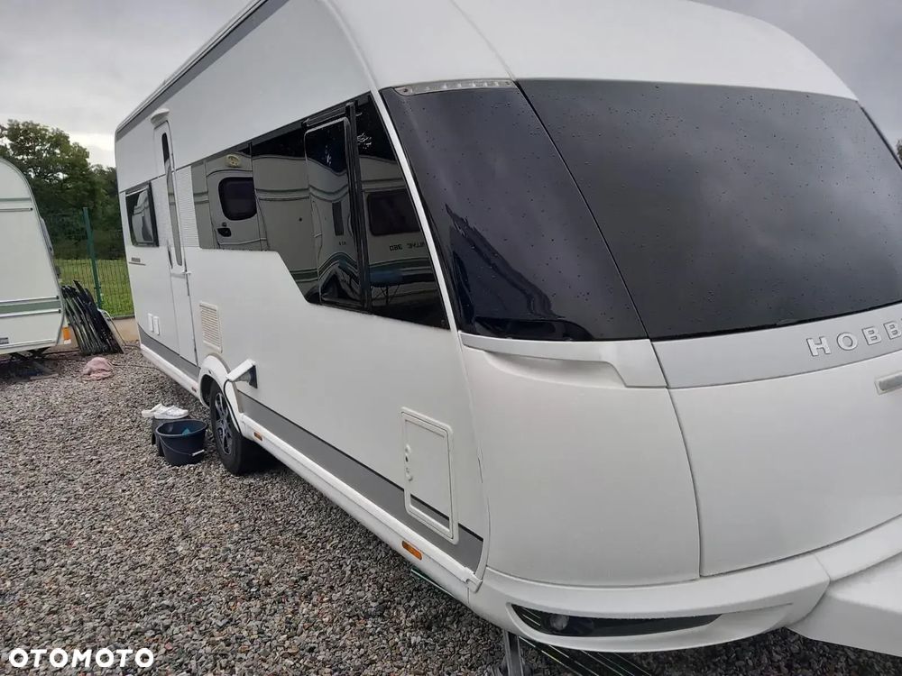 Hobby PREMIUM 560 CFE - 1