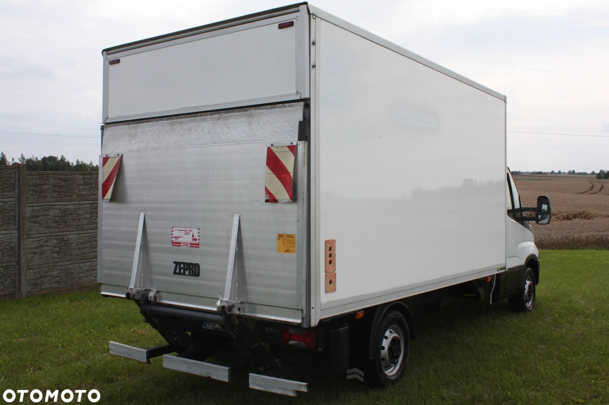 Iveco DAILY 35S15 - 33