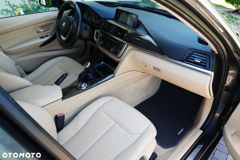 BMW Seria 3 318d Luxury Line - 19